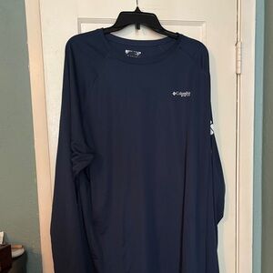 Columbia Men's Deep Blue Long Sleeve Shirt